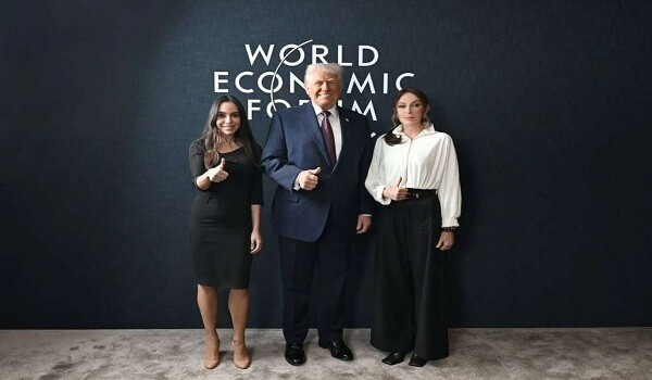 Prezident ailəsi prezident Trampla birgə